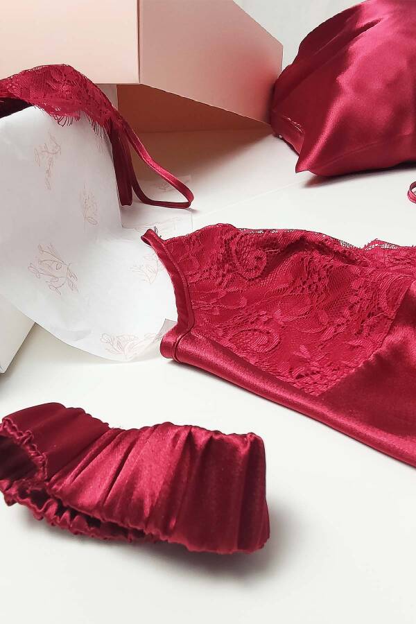Bordo Saten 8 Li Gecelik Sabahlık Çeyiz Seti 6559 - 4