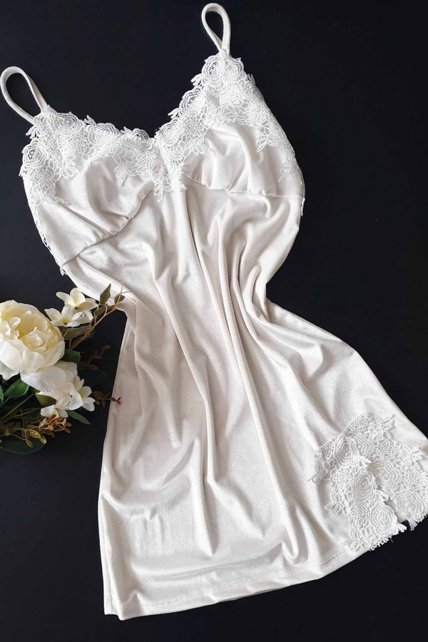 Ekru 4 lü Güpür Detaylı Kadife Pijama Takımı 5913